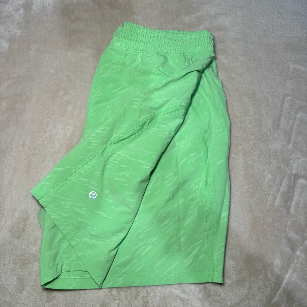 LULULEMON PACE BREAKER SHORTS 7inch